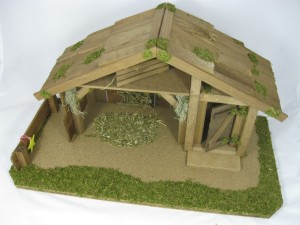 (1331/10) Szopka Bożonarodzeniowa 50x25x27cm, do figur o wysokości 10,0cm