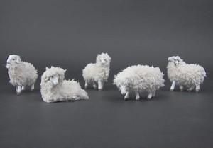 (T097-9) Puchate owce- do 5,5cm wysokie/ do figur o wys. 9-10cm