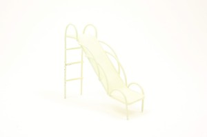 (G1054-1) Zjeżdżalnia, biała - 5,7cm wysoka