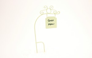 (G1070-W) Znak "Sweet Home", biały – 18,0cm wysoki