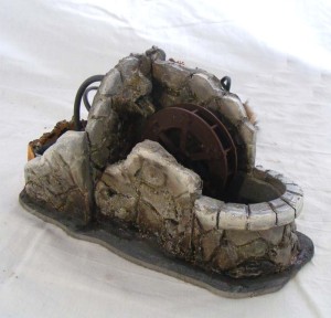 (27/294) Koło wodne/ młyn z pompą na wodę, 13cm wys.