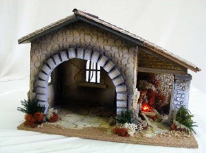 (98/003) Szopka z ogniskiem 40x25x29cm wys., do figur 12-13cm