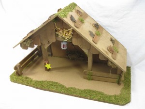 (1315/12L) Szopka Bożonarodzeniowa 55x25x31cm z latarenką, do figur o wysokości 12,0cm