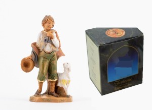 (12/185) Młody pasterz z kapeluszem i owcą - do figur o wys. 12cm FIGURA LIMITOWANA 2015