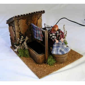 (29/059) Gospodyni pierze pranie, figura ruchoma, 220V