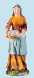 (C3293/12) Gospodyni z koszykiem, do figur o wys. 15cm