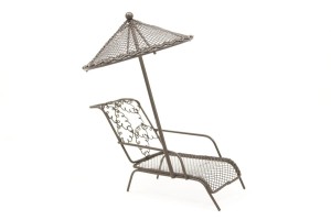 (G1057-B) Leżak z parasolem, brązowy - 15,0cm wysoki