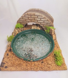 (27/817) Piękny most przy stawie, 8cm wysoki