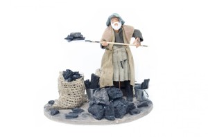 (RMCR) RUCHOMA FIGURA DO SZOPKI - Sprzedawca węgli, do figur o wysokości 15cm