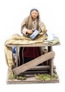 (RMDS) RUCHOMA FIGURA DO SZOPKI- Kobieta prasuje pranie, do figur o wysokości 15cm