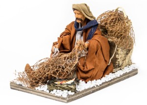 (RMRT) RUCHOMA FIGURA DO SZOPKI- Wędkarz z siatką, do figur o wysokości 15cm