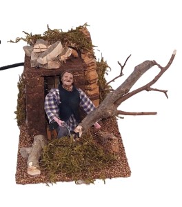 (29/065) Drwal z spadającym drzewem, figura ruchoma na 220V, do figur o wysokości 12cm