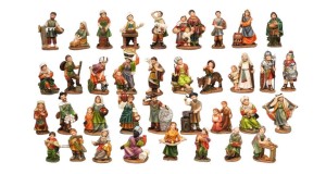 (12220) WIELKI ZESTAW dodatkowych figurek do Szopki (z podstawą), 36- części, do figur o wys. 7cm