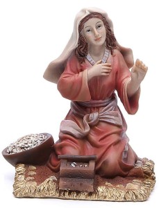 (10171/5) Klęcząca kobieta na dywanie , do figur o wys. 20cm