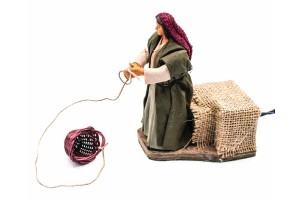 (RMCP) RUCHOMA FIGURA DO SZOPKI- Kobieta ciągnie/ opuści koszyk, do figur o wysokości 15cm