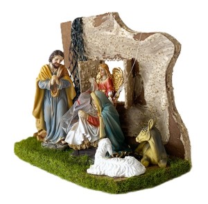 (S257) Szopka Bożonarodzeniowa z figurkami, 15cm wysoka