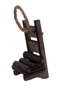 (Z129) Plecak z drewnem- 6,5cm wys. do figur o wys. 11-13cm