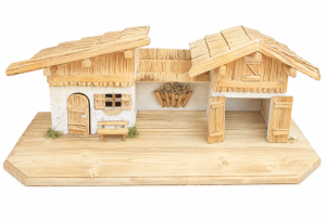 (S065-10) Szopka "Garmisch", jasna, do figur o wys. 10-15cm - 70x29x29cm