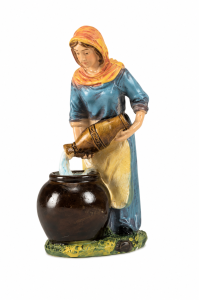 (C3286-4) Gospodyni z dzbanem przy naczyniu – do figur o wysokości 10cm