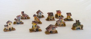 (60/310) Małe domki do Szopki, 12 sztuk