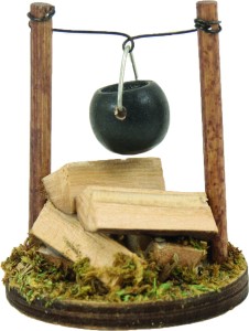 (Z852) Ognisko z kubłem, 5cm wysoki