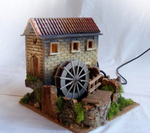 (98/100) Koło wodne przy domku z pompą na wodę 220V