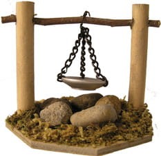 (Z851) Ognisko z miską, 7,4cm wysoki